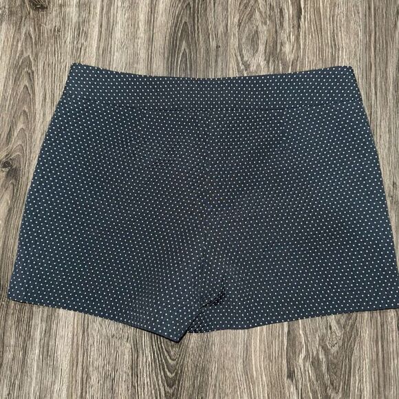 Cynthia Rowley Navy Blue & White Polka Dot Shorts. - Picture 3 of 4